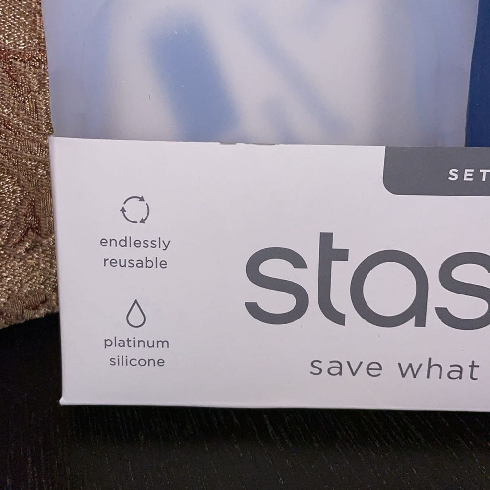 NWT Stasher Reusable Silicone Bags Set of 2 - Picture 3 of 4